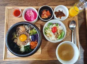 돌솥비빔밥